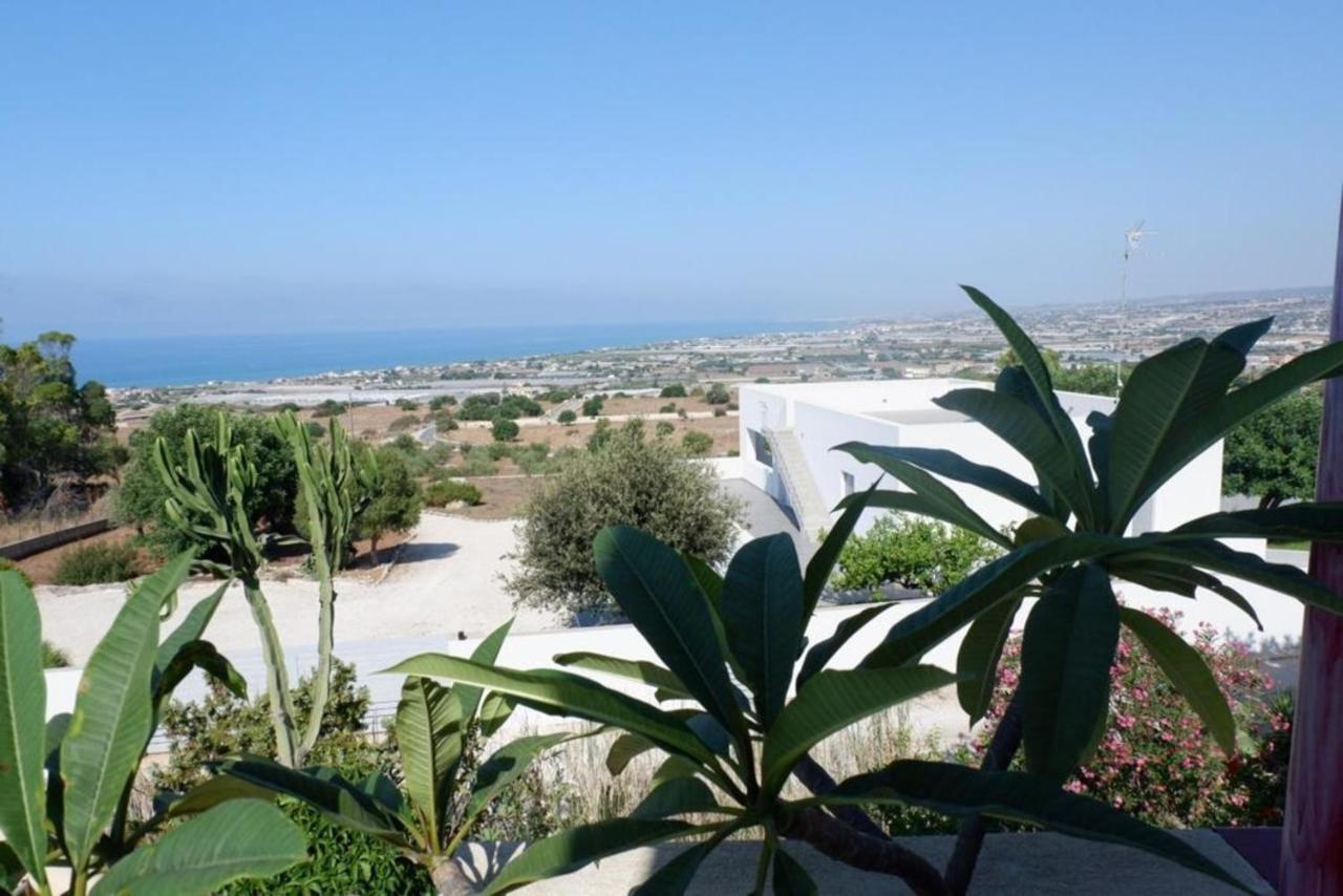 Surra Mediterranean Apartments Scicli Eksteriør bilde